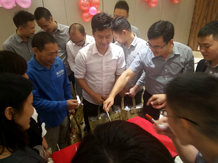 九洲国际官网-相信品牌力量瓷砖周围年庆